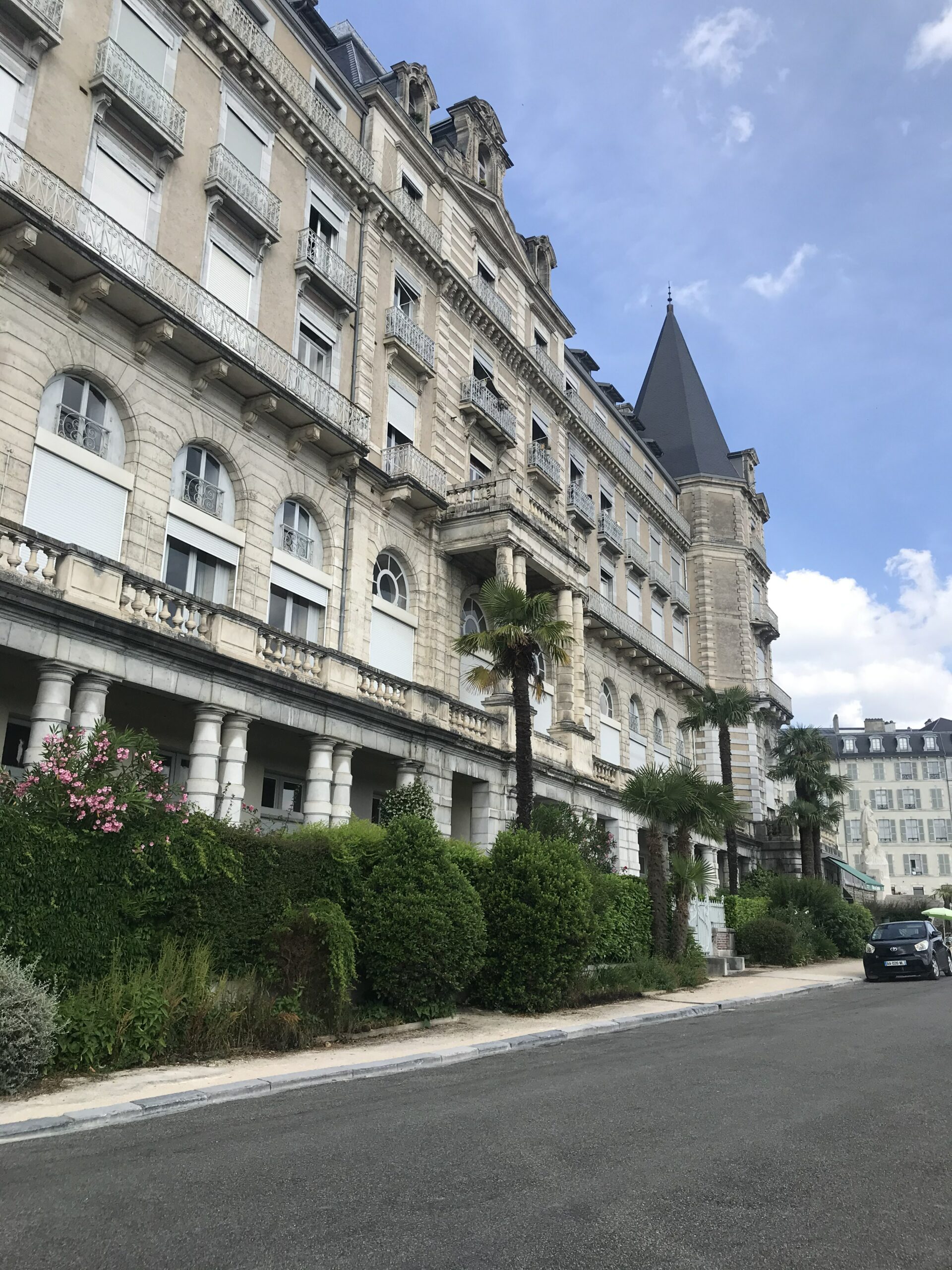 Le boulevard des Pyrénees à Pau